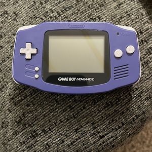 ORIGINAL NINTENDO GAME BOY ADVANCE GAME SYSTEM + LIGHT & 8 GAMES & CARRY CASE